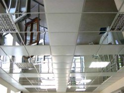 Реечный алюминиевый потолок: технические характеристики устройства