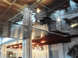 Почему выбирают зеркальные подвесные потолки? Почему выбирают зеркальные подвесные потолки?