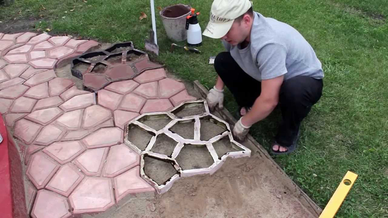 Как сделать формы для изготовления тротуарной плитки из силикона – инструкция