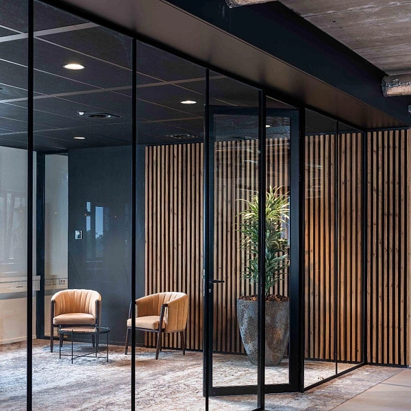 картинка Подвесной потолок Rockfon Industrial Black A черная 1200х600х20 мм картинка Подвесной потолок Rockfon Industrial Black A черная 1200х600х20 мм