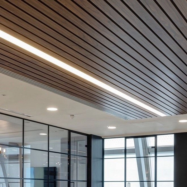 картинка Реечный подвесной потолок 85Н40 с шагом 15 мм (RAL9003, 9005, 9006, 7024), цена за м² картинка Реечный подвесной потолок 85Н40 с шагом 15 мм (RAL9003, 9005, 9006, 7024), цена за м²