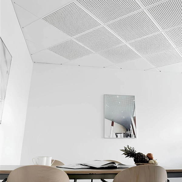 картинка Потолок подвесной кассетный Alubest оцинкованый перф. белый tegular 600х600мм 