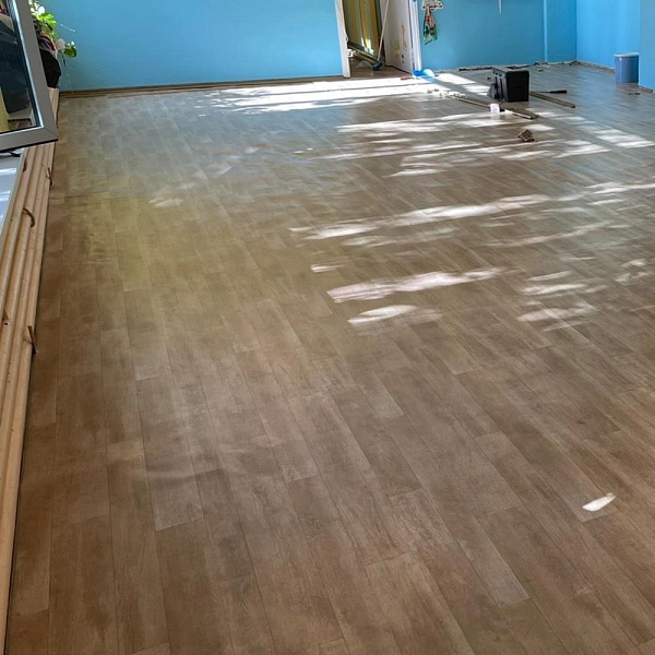 картинка Линолеум Grabo Astral Color 4235-463-5 (серое дерево) 