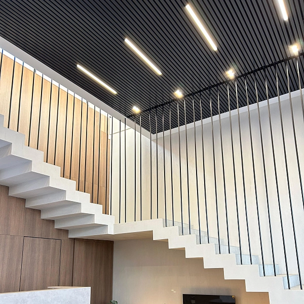 Зображення Рейка 35Н40 з кроком 15 мм (RAL9003, 9005, 9006, 7024), ціна за м2 Фото Рейка 35Н40 з кроком 15 мм (RAL9003, 9005, 9006, 7024), ціна за м2