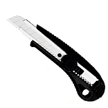 Нож универсальный пластиковый в блистере 18мм 23104 (38380)