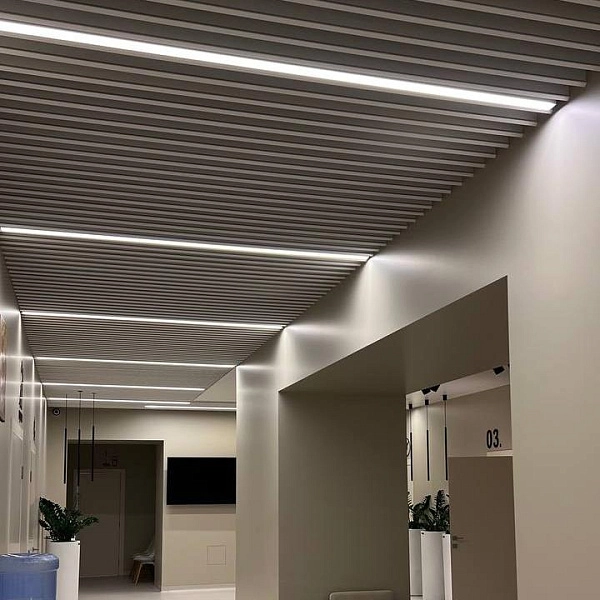 картинка Экранный реечный подвесной потолок Alubest (цена пог. м. рейки) 