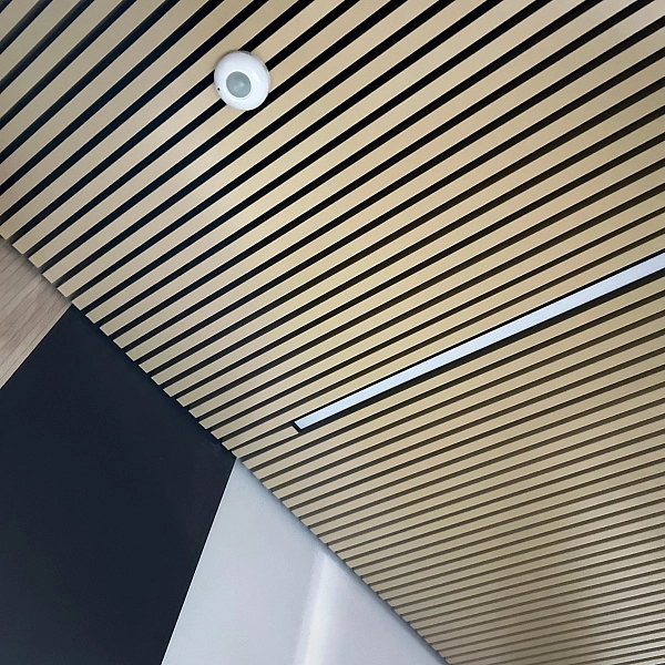 картинка Реечный подвесной потолок Alubest 35 мм (цена пог. м. рейки) 