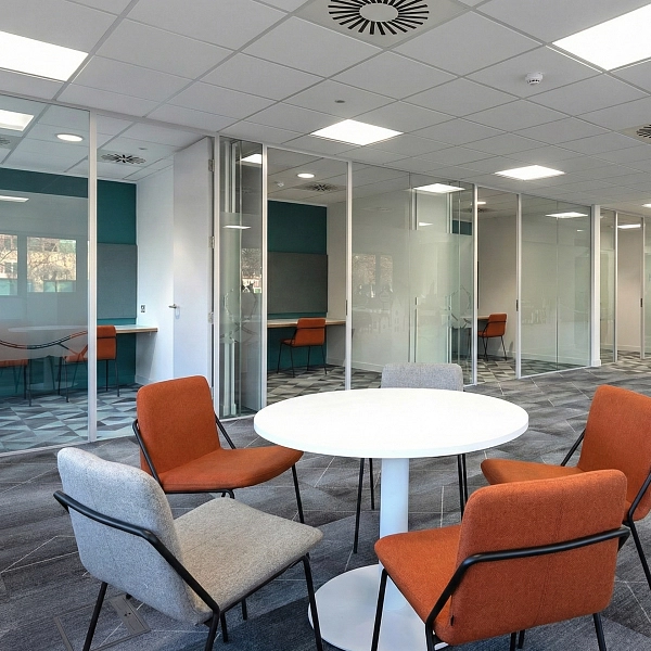 картинка Потолок подвесной KCS Thermatex Feinstratos Tegular KCS 24 600х600х15мм 