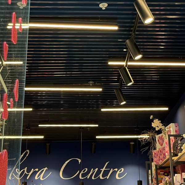 картинка Кубообразная рейка из оцинкованной стали 35x40 мм белая (цена за м2) 