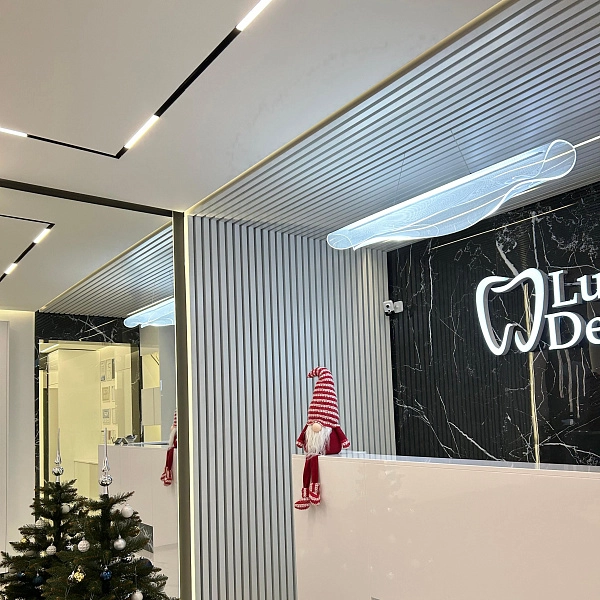 картинка Кубообразная рейка из оцинкованной стали 35x40 мм белая (цена за м2) 